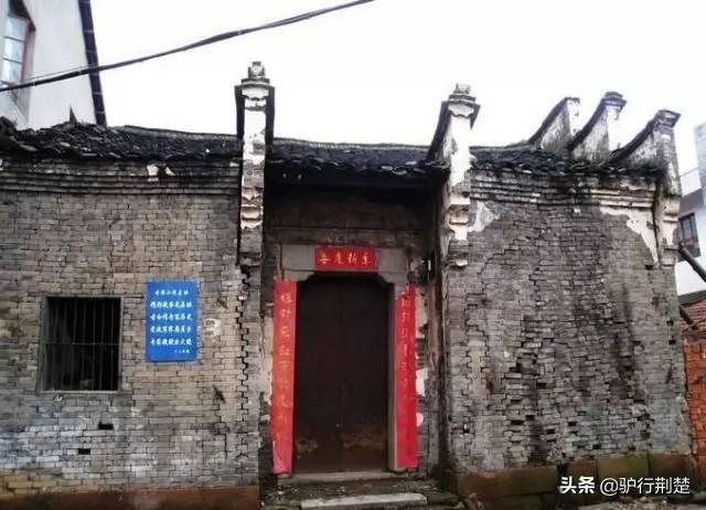 高价进口水果“跌落凡尘”高价进口水果跌落凡尘，市场变迁与人心的转变